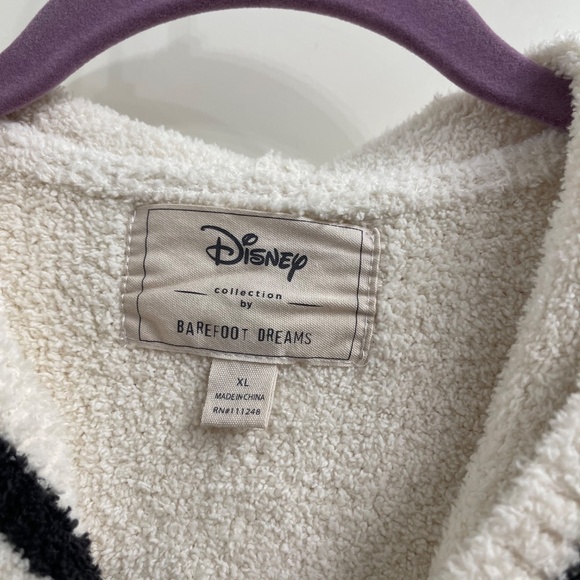 BAREFOOT DREAMS DISNEY COLLECTION HOODED SWEATSHIRT - Picture 3 of 9